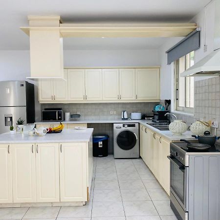 Gaia - 4 Bedroom House In Ларнака Екстер'єр фото
